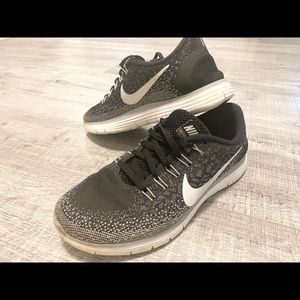 Nike Shoes size 7.5